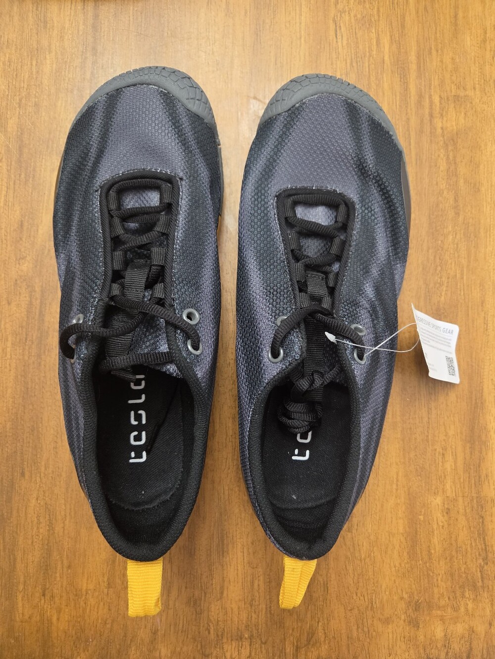 NWT-Men's Barefoot Sneakers Tesla, BareTrek Black & Gray, Hiking, Walking